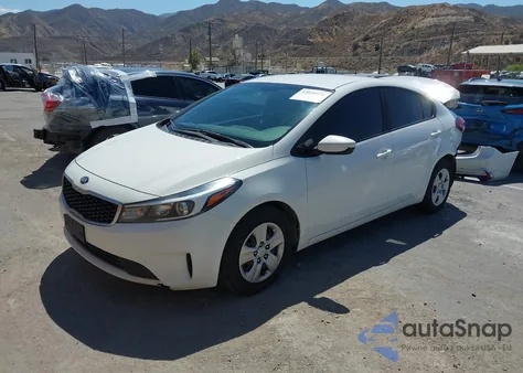 2018 Kia Forte Lx из США, поврежденный, VIN 3KPFK4A76JE254389